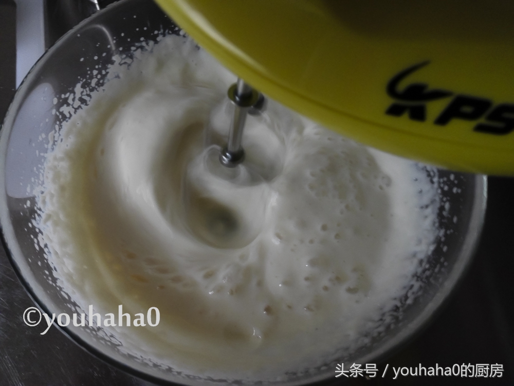 牛奶摇身一变，竟然变成了可以打发的低卡淡奶油，成本差十倍