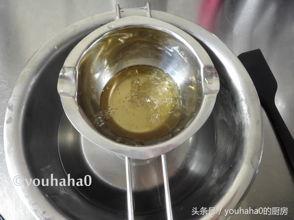 牛奶摇身一变，竟然变成了可以打发的低卡淡奶油，成本差十倍
