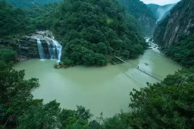 九鲤湖风景区在哪里_美丽的九鲤湖