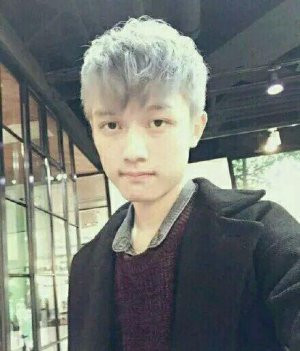 LoL赛程空窗小盘点：LPL各大战队的“颜值担当”