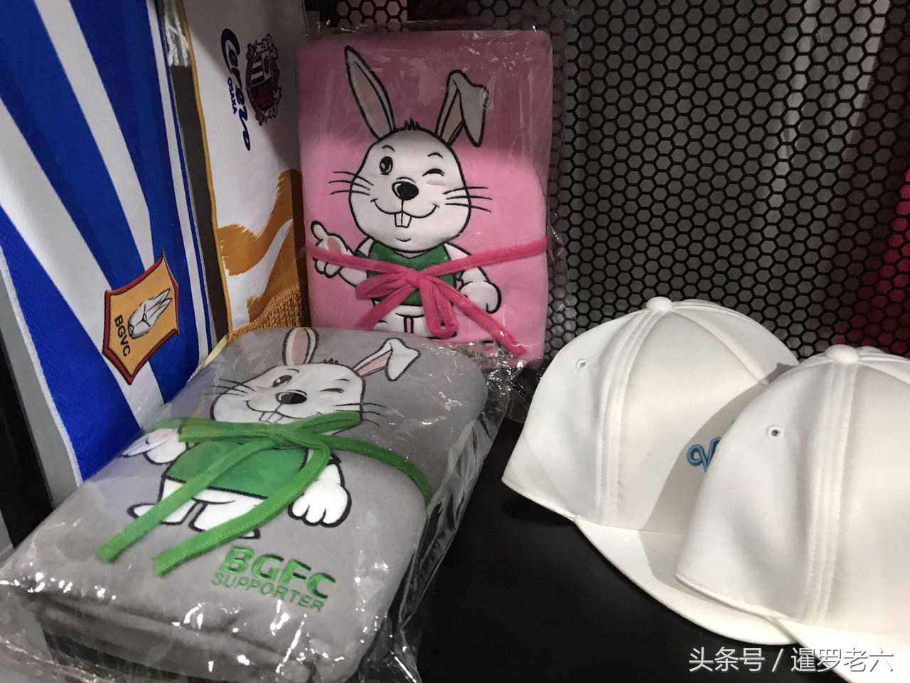 球迷用品商店(来看看泰超球队的球迷纪念品商店，和中超有的比不？)