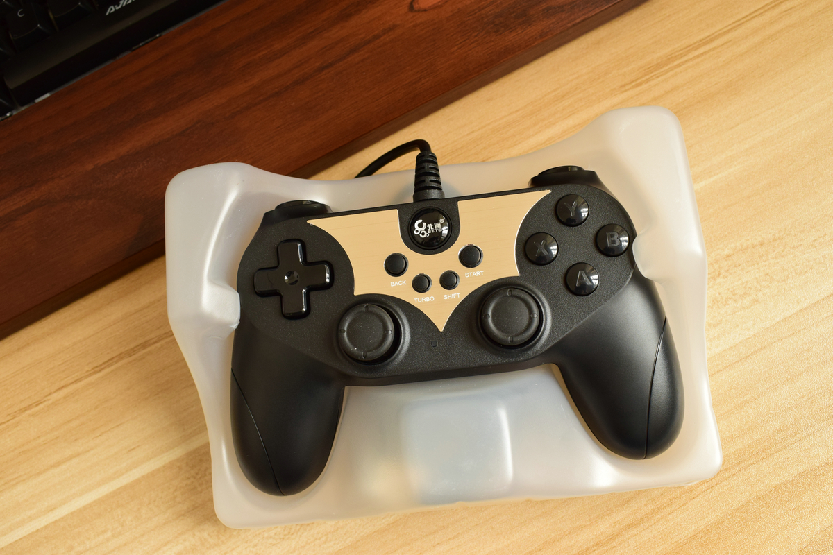 找不回的街机,找得回的记忆——北通蝙蝠3游戏手柄体验