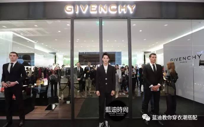 欧阳娜娜&许魏洲&冯绍峰出席活动私服街拍！