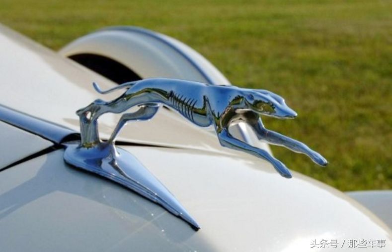 有一个车标和林肯很像林肯牌子的汽车标志