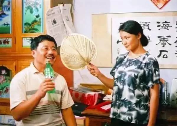 别再怪「POLO 衫」丑了，明明是你的打开方式不对