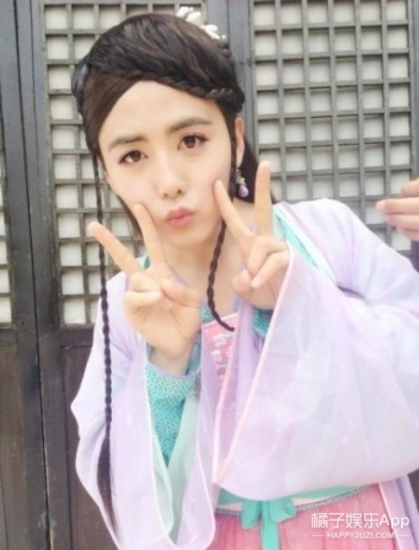 温婉，娇憨，挑逗，狂放，男演员穿起女装也是各有各的味道！