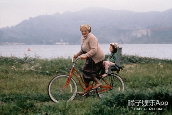 温婉，娇憨，挑逗，狂放，男演员穿起女装也是各有各的味道！