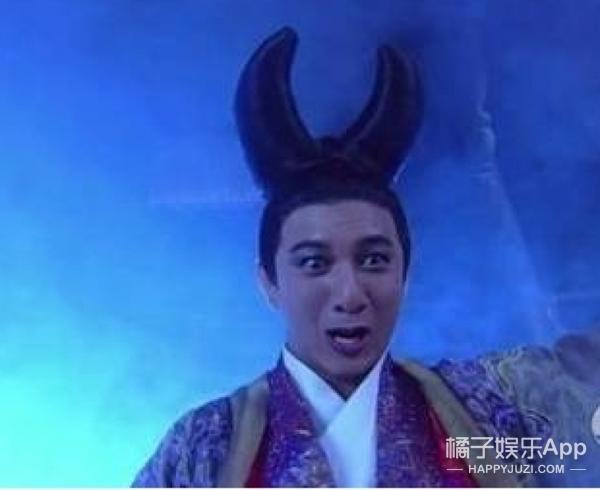 温婉，娇憨，挑逗，狂放，男演员穿起女装也是各有各的味道！