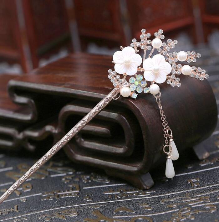 青丝是什么意思（探究以青丝指代头发的真实缘由）