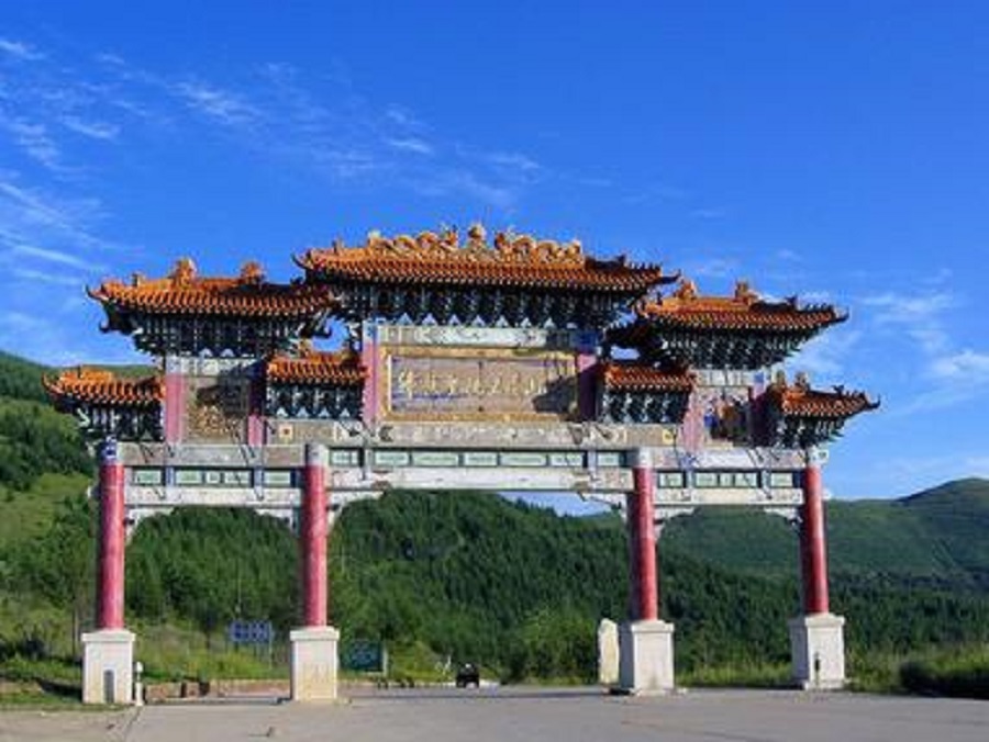 五台山位于山西东北部是我国著名的佛教圣地_五台山必去的五个景点