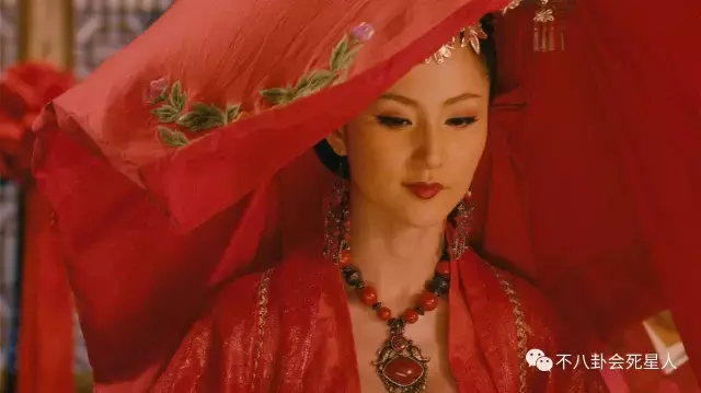 极乐宝鉴电影(她演《肉蒲团》上红毯尴尬？人家可是身家过亿不嫁豪门啊)