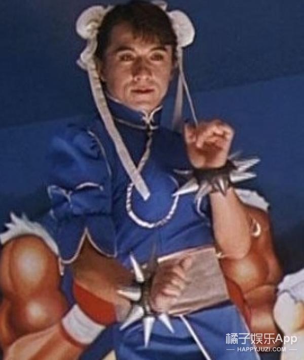 温婉，娇憨，挑逗，狂放，男演员穿起女装也是各有各的味道！