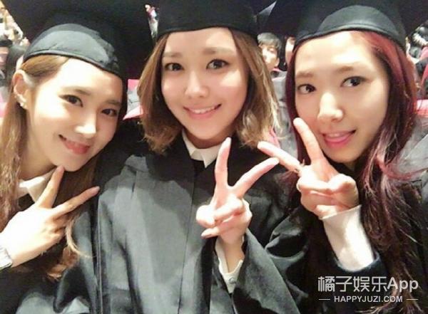 朴信惠大学8年才毕业，演员爱豆们上大学原来这么难