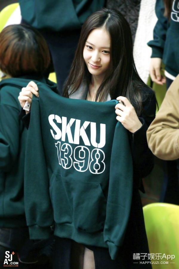 朴信惠大学8年才毕业，演员爱豆们上大学原来这么难