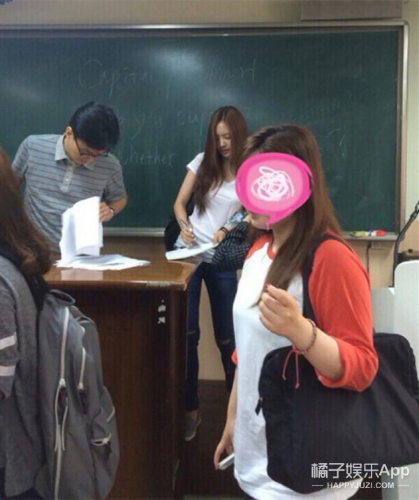 朴信惠大学8年才毕业，演员爱豆们上大学原来这么难