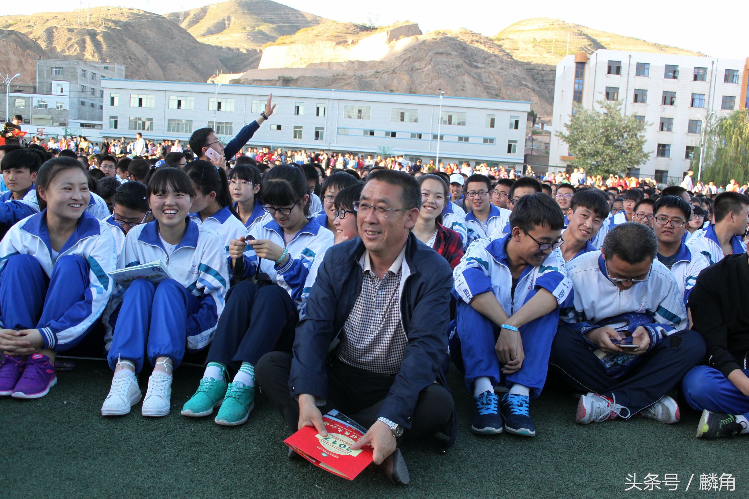 自信！面对高考会宁一中师生用艺术的形式淡定面对