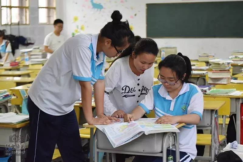 2017高考必胜！为上犹中学的学子们加油！