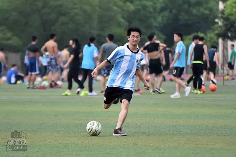 2017高考必胜！为上犹中学的学子们加油！