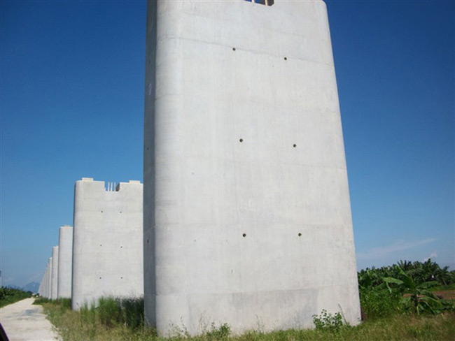 建筑设计师采用清水混凝土打造素颜建筑，清新简约增加自然美