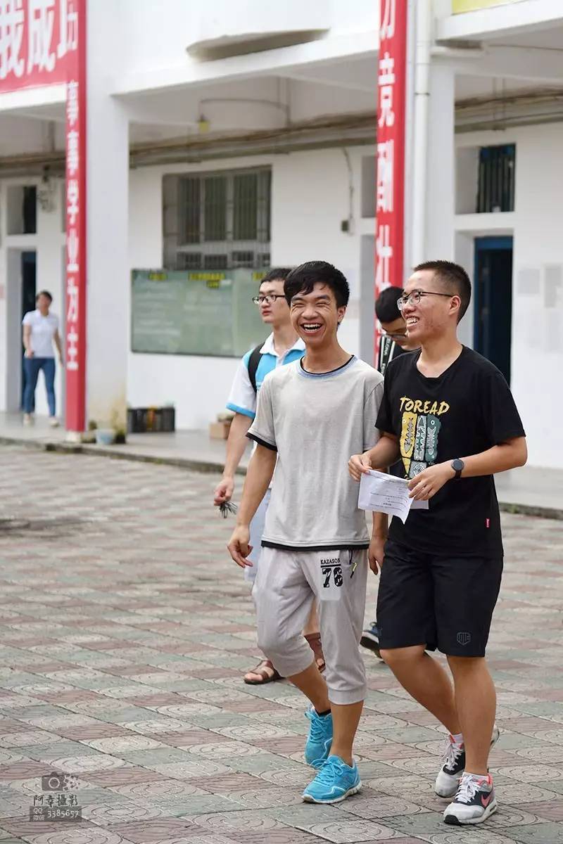 2017高考必胜！为上犹中学的学子们加油！