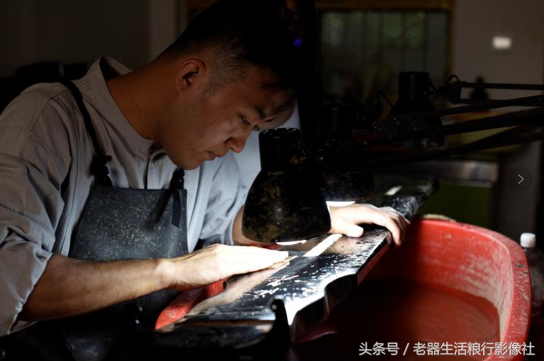 从“五根弦”到“七根弦”，弹古琴是在谈宇宙观