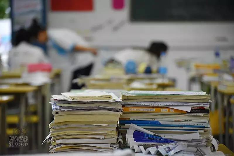 2017高考必胜！为上犹中学的学子们加油！