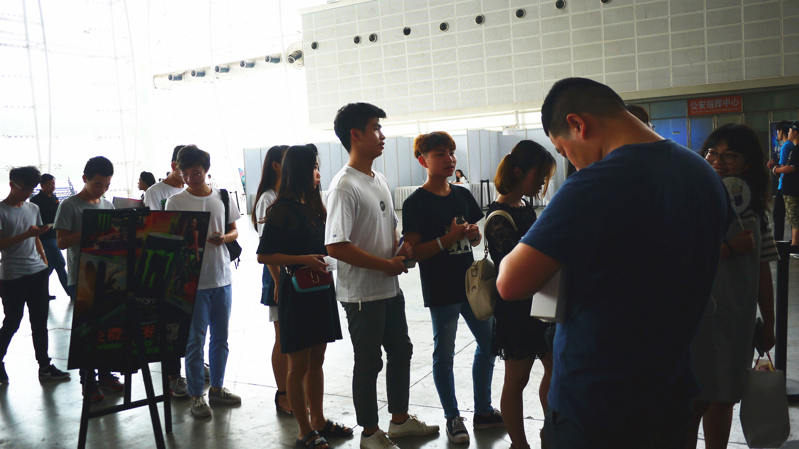 德杯金鹰电竞会(游久独家：身虽缺陷 心系电竞 河北大男孩康康的德杯之旅)