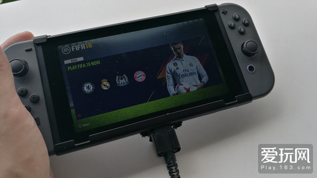 nsfifa18世界杯(现场体验Switch版《FIFA 18》：十分流畅，不知是否能面基)