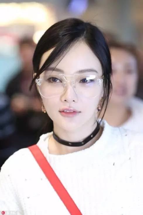 杨紫李小璐被说网红脸都是“MO型唇”惹的祸（唇妆改变脸型？）