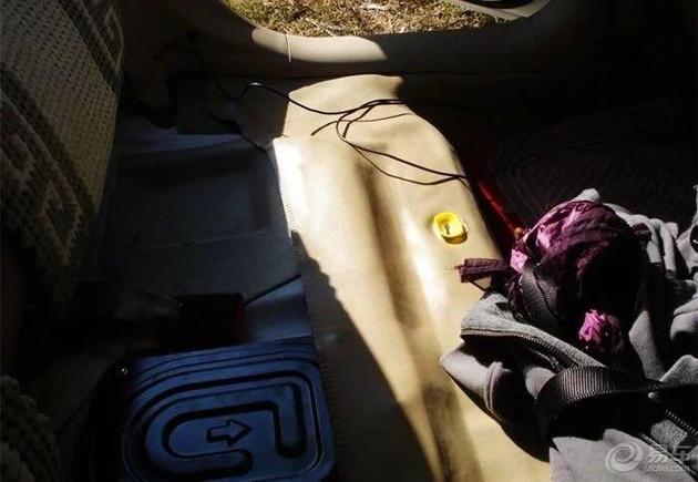 喜欢玩车？看看老司机如何自己自己动手安装倒车影像