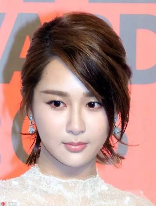 杨紫李小璐被说网红脸都是“MO型唇”惹的祸（唇妆改变脸型？）