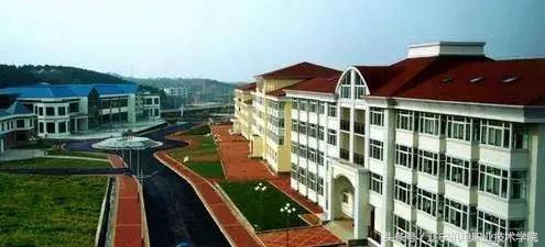 辽宁这18所高职高专在全国出名了！毕业收入比211、985高