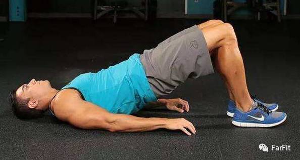 臀橋練習，不僅對臀部減脂塑形，更能鍛鍊你的肌肉核心！
