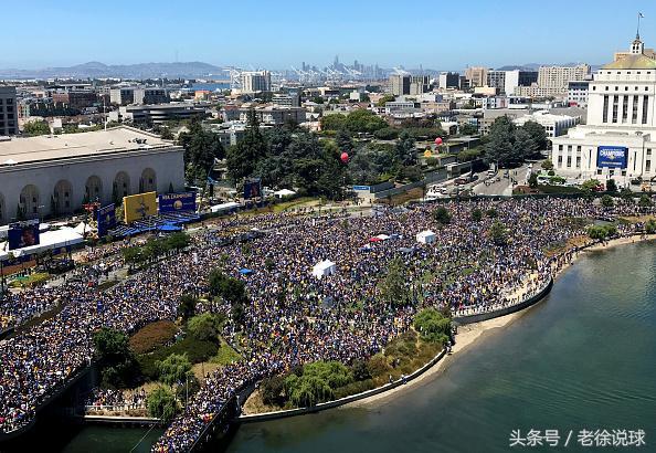 nba夺冠后为什么去白宫(盘点历史上NBA总冠军球队拜访白宫的那些事儿——总统和总冠军)