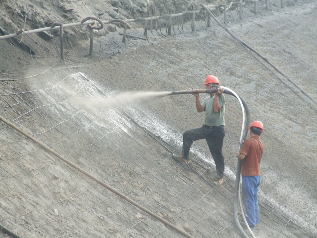 混凝土也可以像油漆一样喷出去，喷射混凝土施工工艺