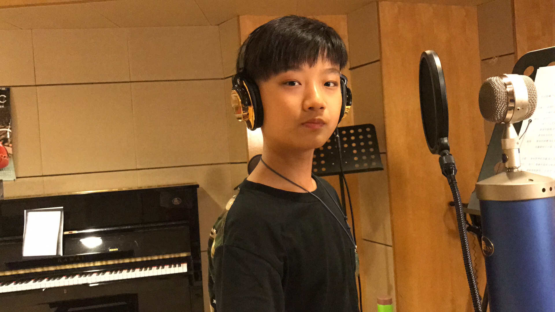 听一下张翘的《空白格》,期待一个少年的新世界