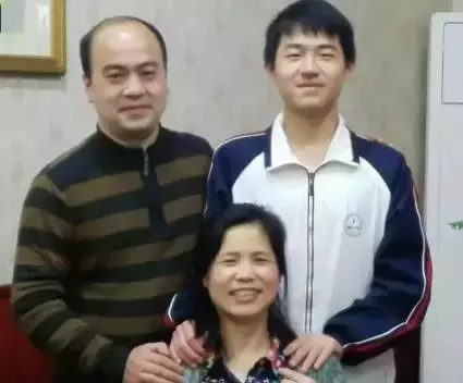 2017各省高考状元出炉，广西状元竟然是个萌妹子