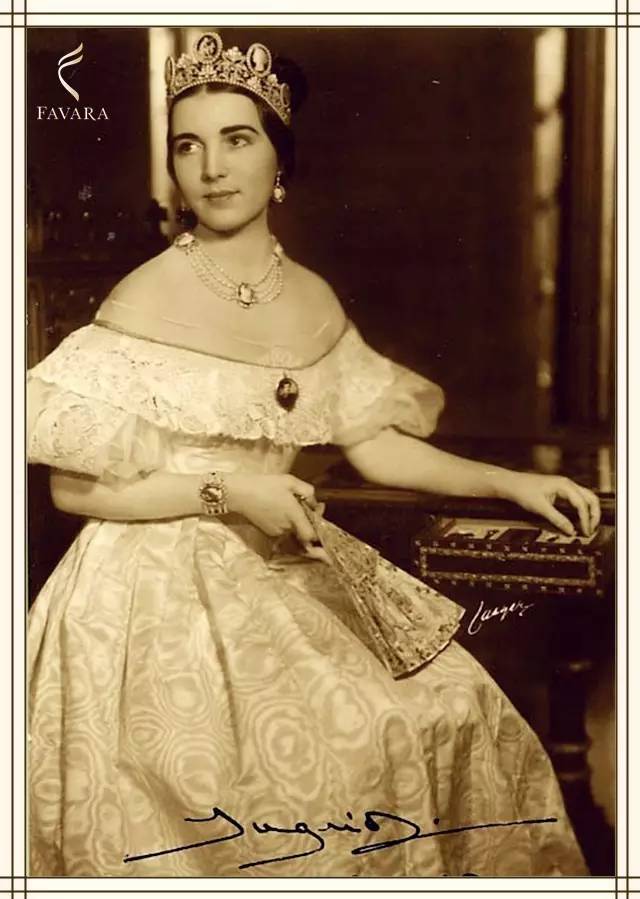 1933瑞典的英格丽德公主(后来成为丹麦女王)这件皇冠套装是从我的