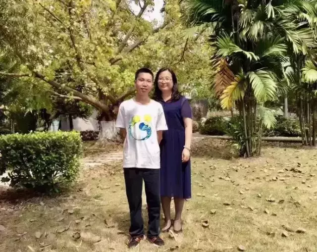 2017各省高考状元出炉，广西状元竟然是个萌妹子