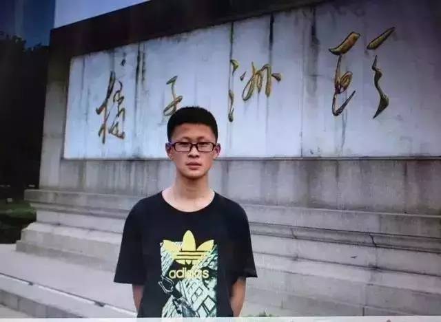 江苏13市7市文理状元全来自当地同一个学校！徐州、南通的女状元看着那么养眼！