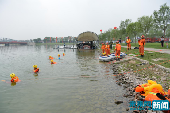 实战！北京水陆空三栖演练暴雨防汛抢险