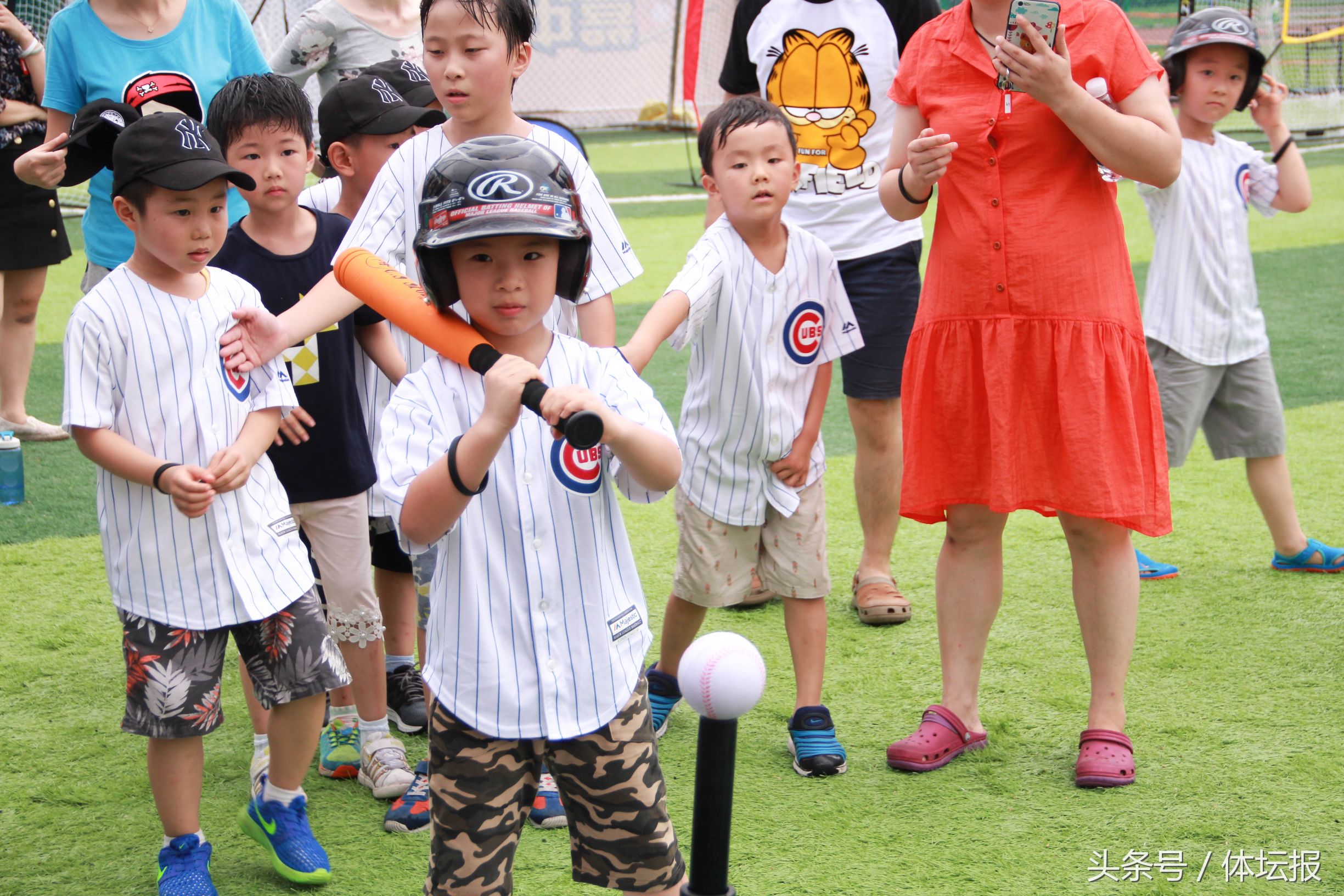 追剧、追星 没有点底子怎么行，黄龙魔方学院棒球带你脑补