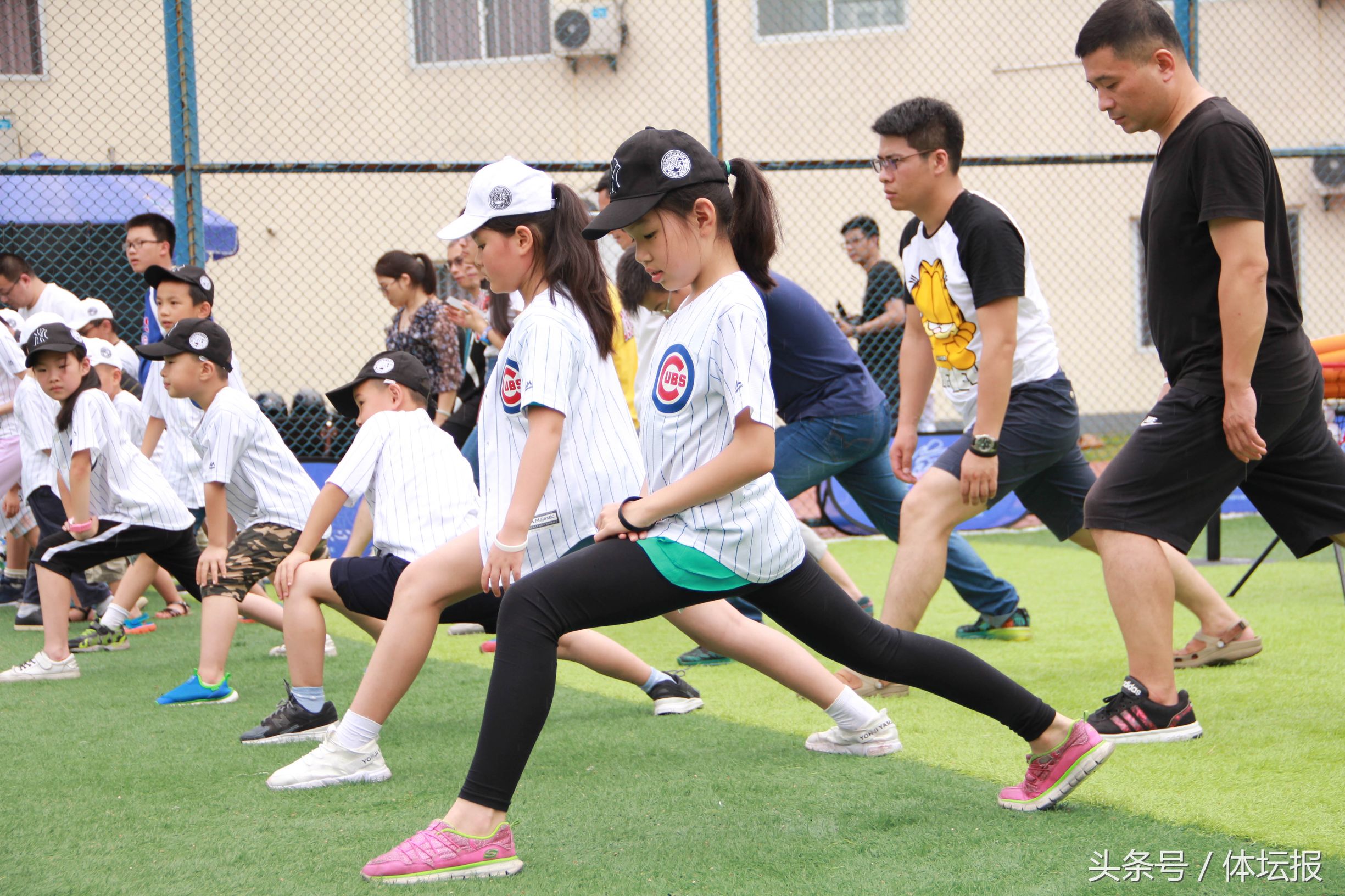 追剧、追星 没有点底子怎么行，黄龙魔方学院棒球带你脑补