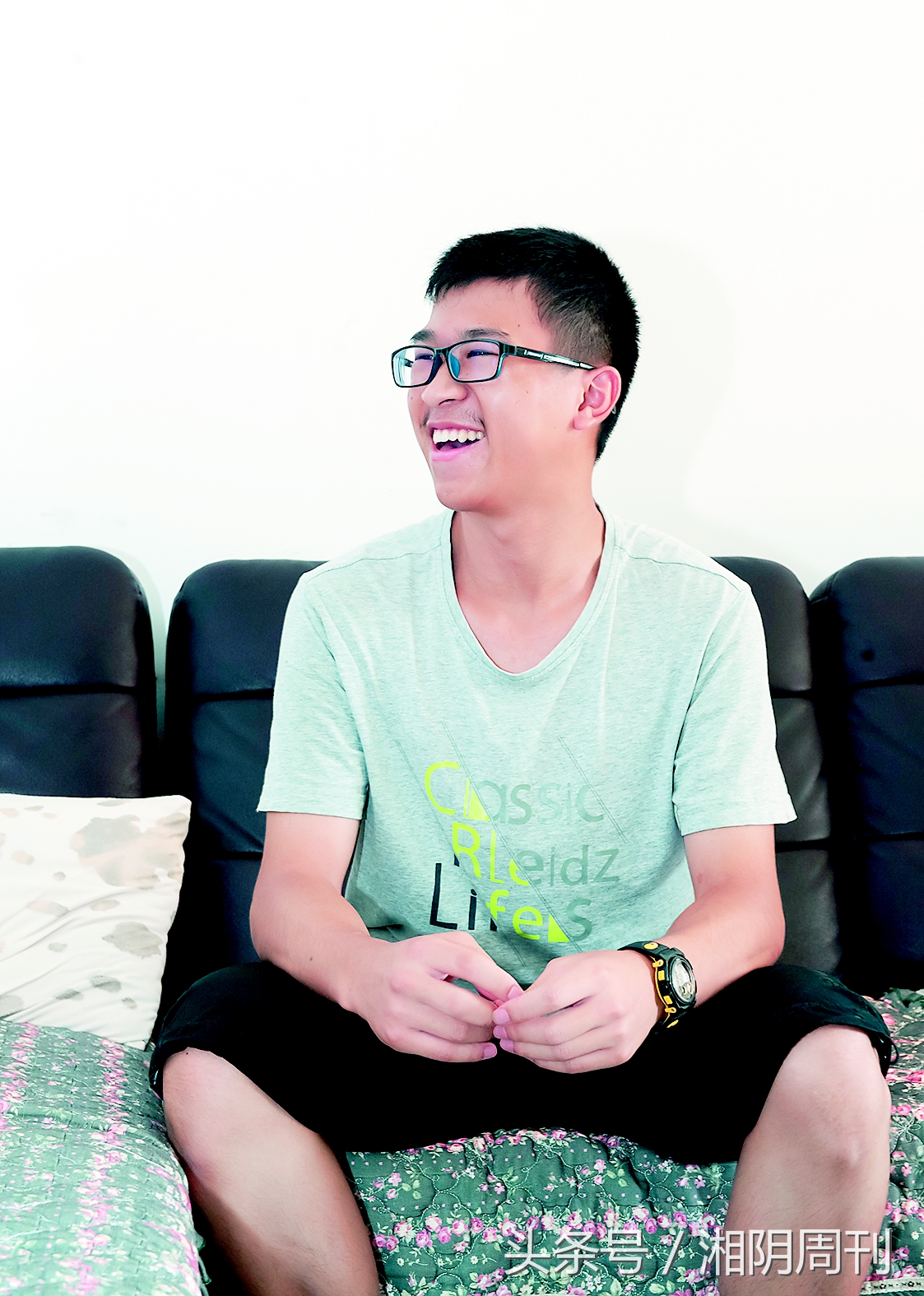 独家探访我县高考文理科第一名，谈起成功的秘诀，两人均表示……