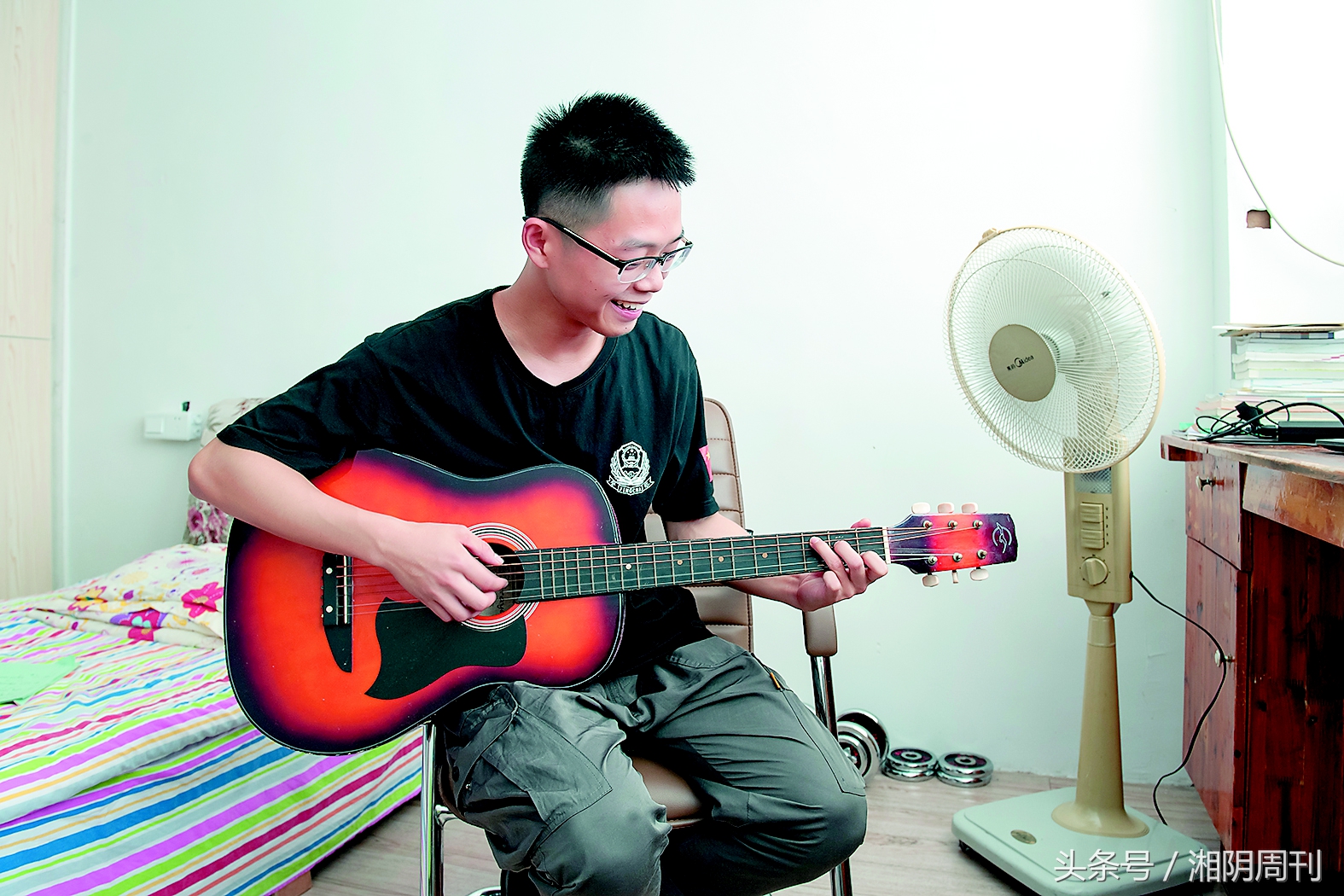 独家探访我县高考文理科第一名，谈起成功的秘诀，两人均表示……