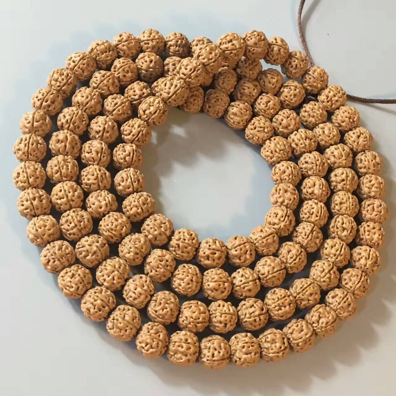 5瓣金刚手串价格(金刚菩提子的瓣数和颗数的含义) - 价格百科