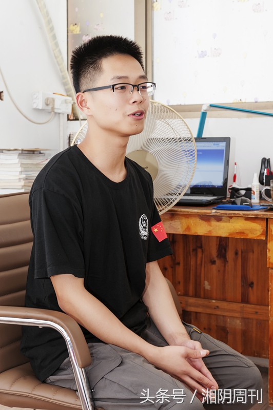 独家探访我县高考文理科第一名，谈起成功的秘诀，两人均表示……