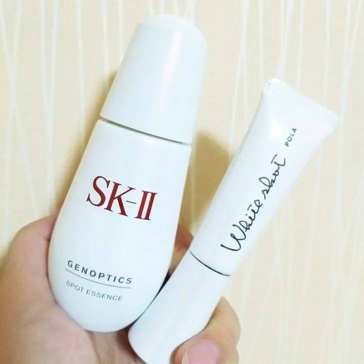 美白还是淡斑 SK-II小银瓶和小灯泡的区别？