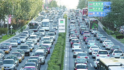 新手推荐：这十三条高速驾驶时的注意事项，老司机们都懂！