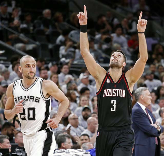 为什么nba球员要服从交易(安东尼愿为火箭放弃交易否决权，但因三原因，他未必有安德森实用)